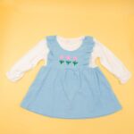 ⁦فستان للأطفال لون أزرق وأبيض⁩ - الصورة ⁦5⁩