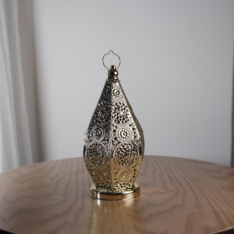 ⁦فانوس نحاس ذهبي طول 24 سم قطر 10 سم⁩ - الصورة ⁦1⁩