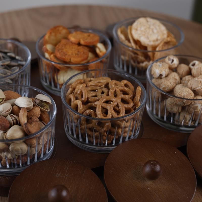 ⁦قاعدة خشبية سداسية مع 6 وعاءات زجاجية مزخرفة وغطاء خشب طول 9 ارتفاع 5 القاعدة الخشبية 26 سم عرض 16⁩ - الصورة ⁦1⁩