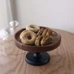 مضيفة خشب مع ستاند وغطاء زجاجي قطر داخلي 19 خارجي 20 طول 13 سم