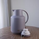 ⁦تيرموس باللون الكابتشينو سعة 2 لتر⁩ - الصورة ⁦3⁩