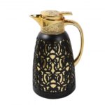 ⁦تيرموس ذهبي مزخرف اسود سعة لتر⁩ - الصورة ⁦5⁩