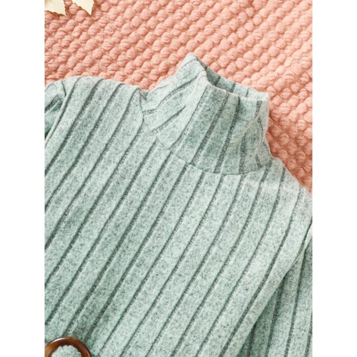 ⁦فستان بتصميم عصري ربيعي لون فستقي⁩ - الصورة ⁦2⁩