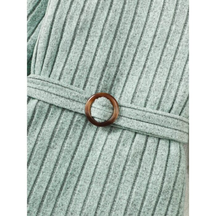 ⁦فستان بتصميم عصري ربيعي لون فستقي⁩ - الصورة ⁦3⁩