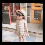 ⁦فستان صوف للأطفال لون بيج⁩ - الصورة ⁦2⁩