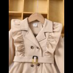 ⁦جاكيت طويل بناتي لون بيج⁩ - الصورة ⁦3⁩