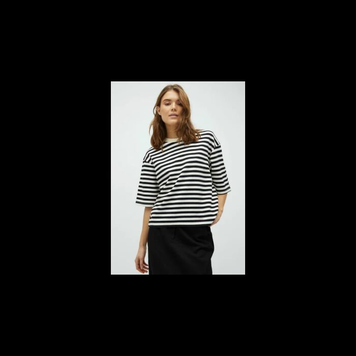 103378626_67de15385df12 تيشيرت بأكمام قصيرة للنساء مخطط اسود وابيض - الصورة 1