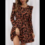 فستان قصة بلا أكمام للنساء لون اسود وكرميدي