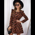 ⁦فستان قصة بلا أكمام للنساء لون اسود وكرميدي⁩ - الصورة ⁦4⁩