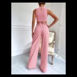 ⁦طقم مكون من قطعتين توب قصير وبنطلون واسع الساق للنساء لون زهري⁩ - الصورة ⁦2⁩