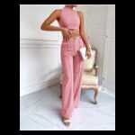 ⁦طقم مكون من قطعتين توب قصير وبنطلون واسع الساق للنساء لون زهري⁩ - الصورة ⁦3⁩