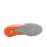 ⁦حذاء رياضي للأطفال والشباب لون سكني وبرتقالي⁩ - الصورة ⁦4⁩