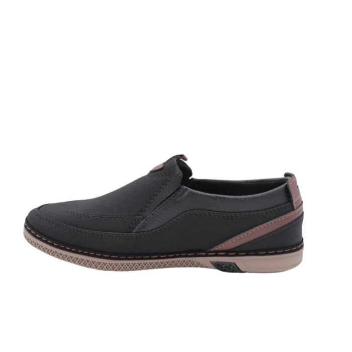 103378771_67de1712c96ee حذاء كاجوال للشباب لون أسود ونعل بني - الصورة 1