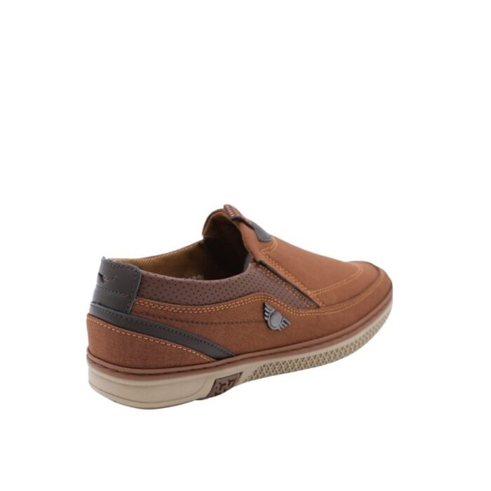 ⁦حذاء كاجوال للشباب لون عسلي ونعل بيج⁩ - الصورة ⁦4⁩