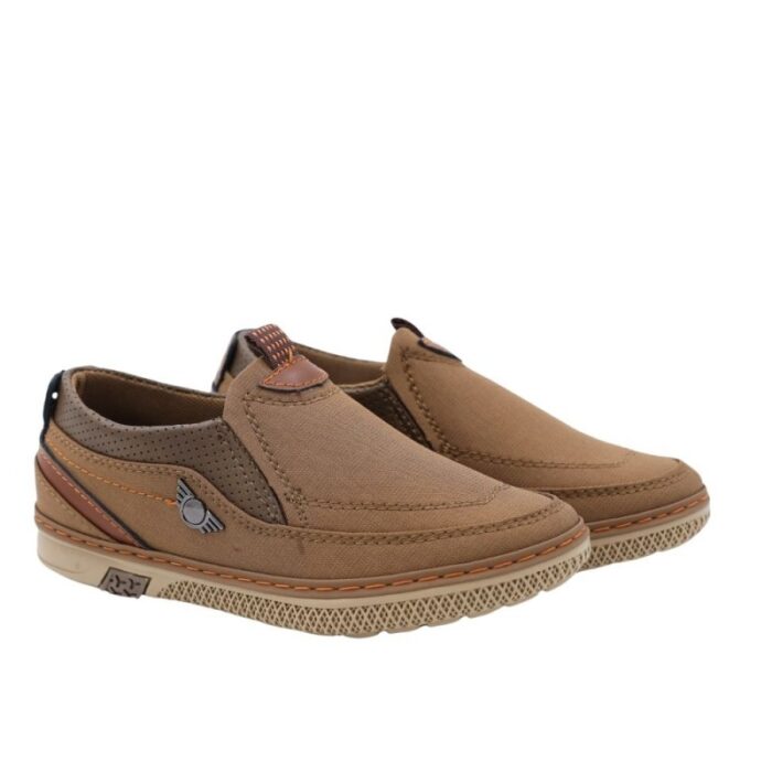 ⁦حذاء كاجوال للأطفال لون بني ونعل بيج⁩ - الصورة ⁦2⁩