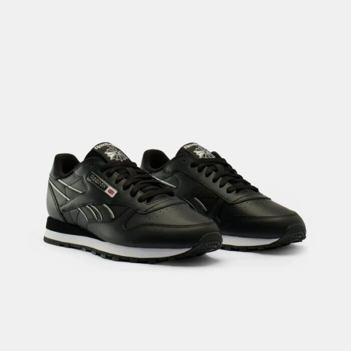 103379208_67de1a80120ee Reebok Mens' Classic Leather Shoes - حذاء ريبوك كلاسيك ليذر للرجال لون أسود - الصورة 1