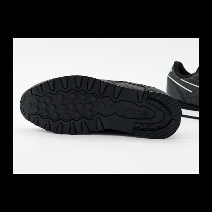 ⁦Reebok Mens' Classic Leather Shoes - حذاء ريبوك كلاسيك ليذر للرجال لون أسود⁩ - الصورة ⁦10⁩