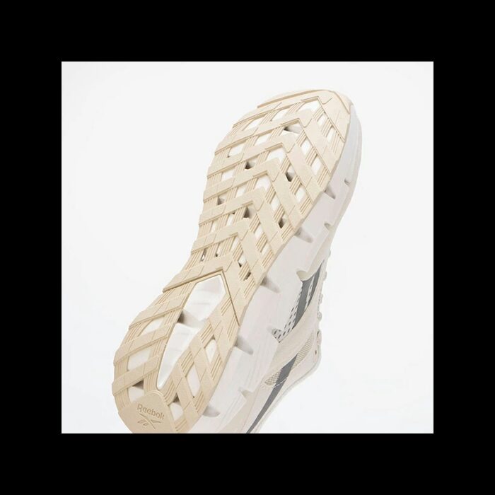 ⁦Reebok Womens' Zig Dynamica 5 Shoes - حذاء ريبوك زيج دايناميكا 5 للنساء لون طحيني وبرتقالي⁩ - الصورة ⁦10⁩