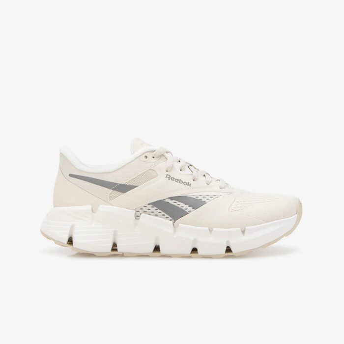 ⁦Reebok Womens' Zig Dynamica 5 Shoes - حذاء ريبوك زيج دايناميكا 5 للنساء لون طحيني وبرتقالي⁩ - الصورة ⁦12⁩