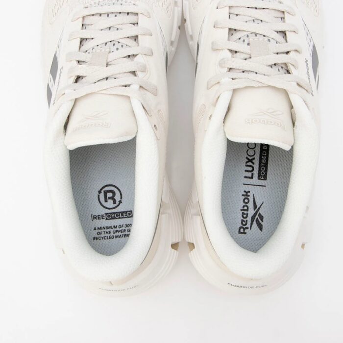 ⁦Reebok Womens' Zig Dynamica 5 Shoes - حذاء ريبوك زيج دايناميكا 5 للنساء لون طحيني وبرتقالي⁩ - الصورة ⁦13⁩