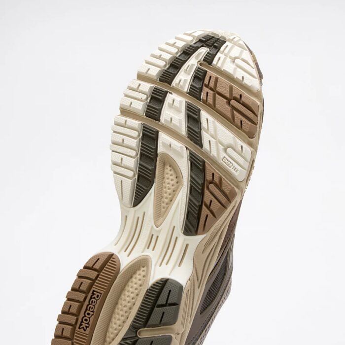 ⁦Reebok Unisex' Premier Trinity KFS Shoes⁩ - الصورة ⁦15⁩