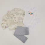 ⁦طقم 3 قطع للأطفال لون أبيض وأخضر فاتح⁩ - الصورة ⁦4⁩