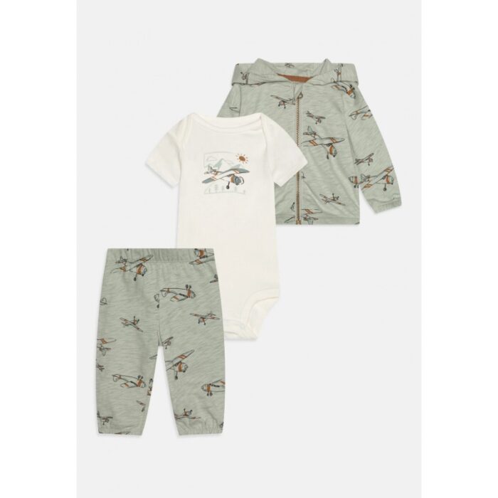 ⁦طقم للأطفال 3 قطع لون أخضر⁩ - الصورة ⁦3⁩