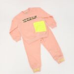 ⁦بجامة للأطفال قطعتين لون مشمشي وفسفوري⁩ - الصورة ⁦4⁩