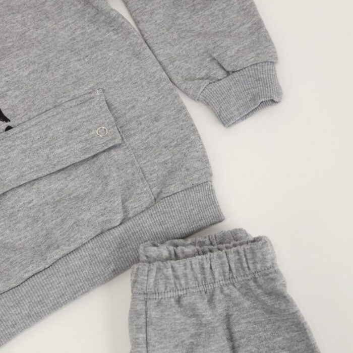 ⁦طقم للأطفال قطعتين لون سكني فاتح⁩ - الصورة ⁦2⁩