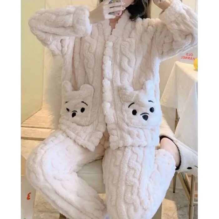 103379586_67de1e0186543 بجامة فرو قطعتين للنساء لون اوف وايت - الصورة 1
