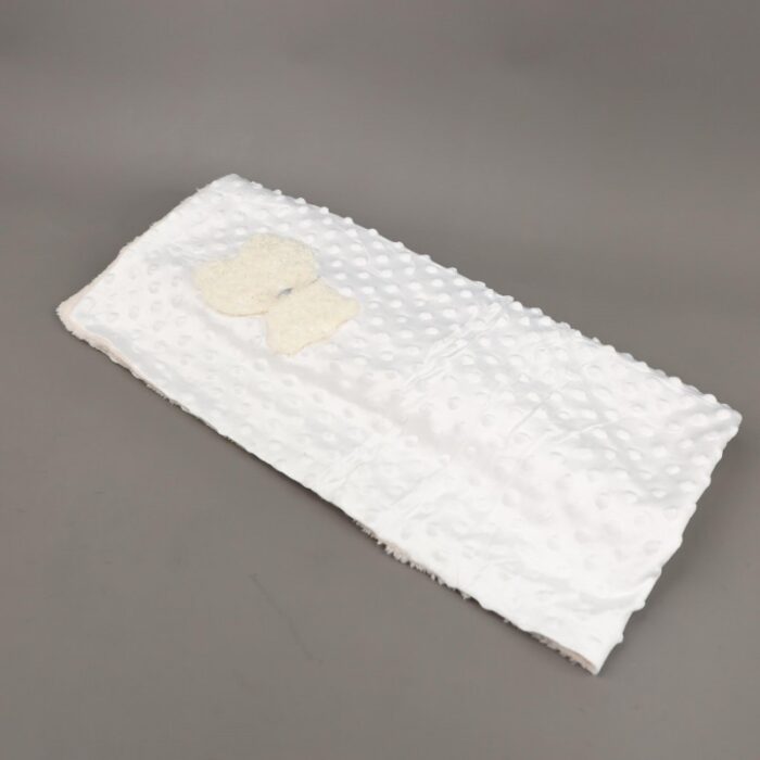 ⁦حرام فرو بيبي حجم 75×100 سم لون أوف وايت⁩ - الصورة ⁦5⁩