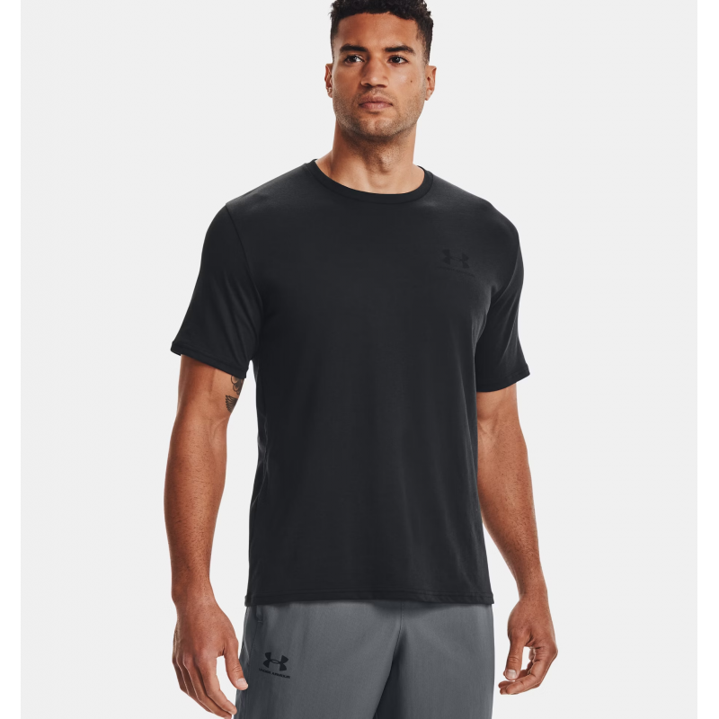 ⁦Under Armour Men's SUA Left Chest Logo Short Sleeve T-Shirt - تيشيرت أندر آرمر سبورت ستايل ليفت تشيست بأكمام قصيرة للرجال لون أسود⁩ - الصورة ⁦1⁩