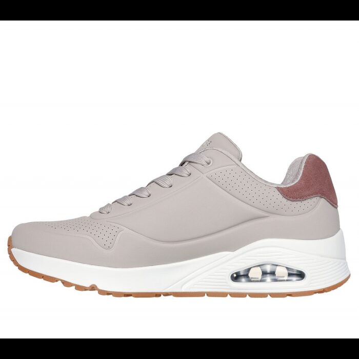 ⁦Skechers Men's Uno - Suited On Air Shoes - حذاء سكيتشرز أونو- سوتيود أون اير للرجال لون بيج ونعل أبيض⁩ - الصورة ⁦5⁩