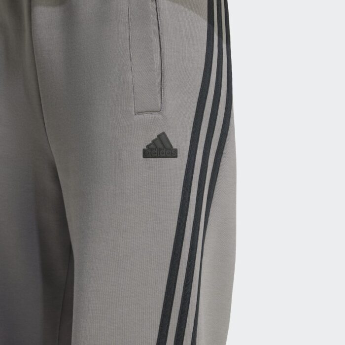 ⁦adidas Womens' Future Icons 3-Stripes Open Hem Pants - Grey⁩ - الصورة ⁦5⁩