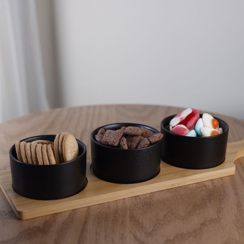 ⁦صينية خشبيه مع 3 أطباق سيراميكية دائرية⁩ - الصورة ⁦1⁩