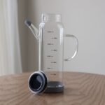 إبريق زيت ذو قاعده مربعة 24* 6.5 * 8 سم (1000 مل)