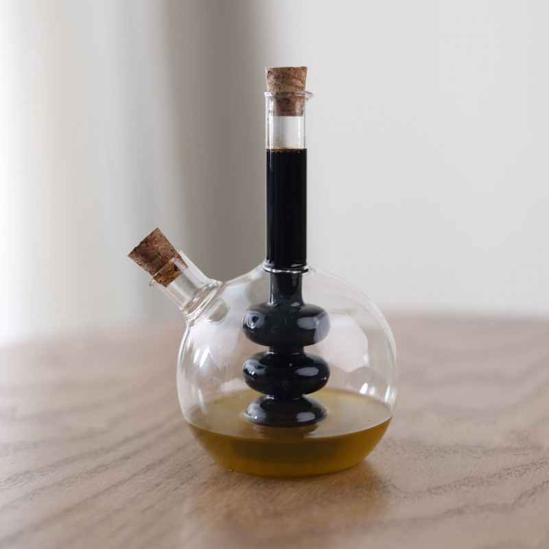 103380529_67e83462acfde إبريق زيت زجاحي مدمجة مع غطاء لولبي مستدير 16.5*1.5*6.5 سم - الصورة 1