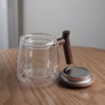 ⁦إبريق شاي زجاجي للأعشاب مع مقبض خشبي 650 مل⁩ - الصورة ⁦3⁩