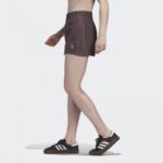 ⁦adidas Womens' Shorts - Brown- شورت اديداس ثلاث خطوط للنساء لون بني⁩ - الصورة ⁦4⁩