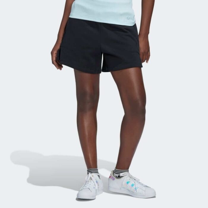 ⁦شورت اديداس ادي كلر كونتيمبو للنساء لون أسود -adidas Womens' Adicolor Contempo Shorts- Black⁩ - الصورة ⁦3⁩