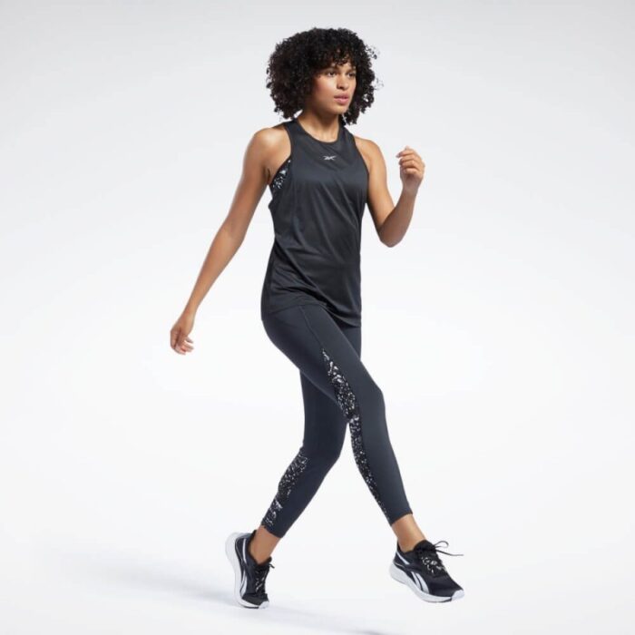 ⁦تيشيرت (حفر) ريبوك ورك اوت ريدي سبيد ويك تانك للنساء لون أسود - Reebok Women's Workout Ready Speedwick Tank Top- Black⁩ - الصورة ⁦5⁩