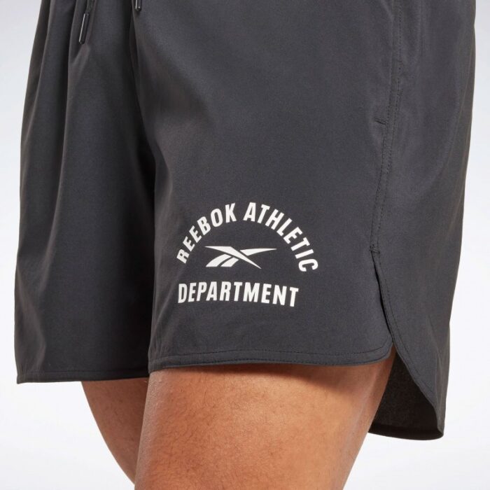 ⁦شورت ريبوك جرافيك ويفن للرجال لون أسود - Reebok Men's Training Graphic Woven Shorts - Black⁩ - الصورة ⁦4⁩