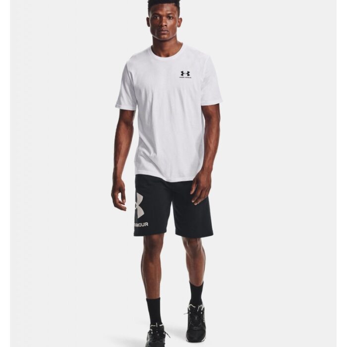 ⁦Under Armour Men's Sportstyle Left Chest T-Shirt - تيشيرت أندر آرمر سبورت ستايل ليفت تشيست بأكمام قصيرة للرجال لون أبيض⁩ - الصورة ⁦3⁩