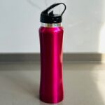 ⁦مطرة ماء ستانلس مع مصاصة - لون زهري⁩ - الصورة ⁦2⁩