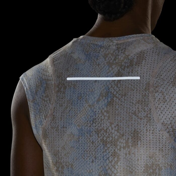 ⁦adidas Womens' Fast Running T-Shirt- تيشيرت اديداس فاست راننيغ للنساء لون أبيض⁩ - الصورة ⁦8⁩