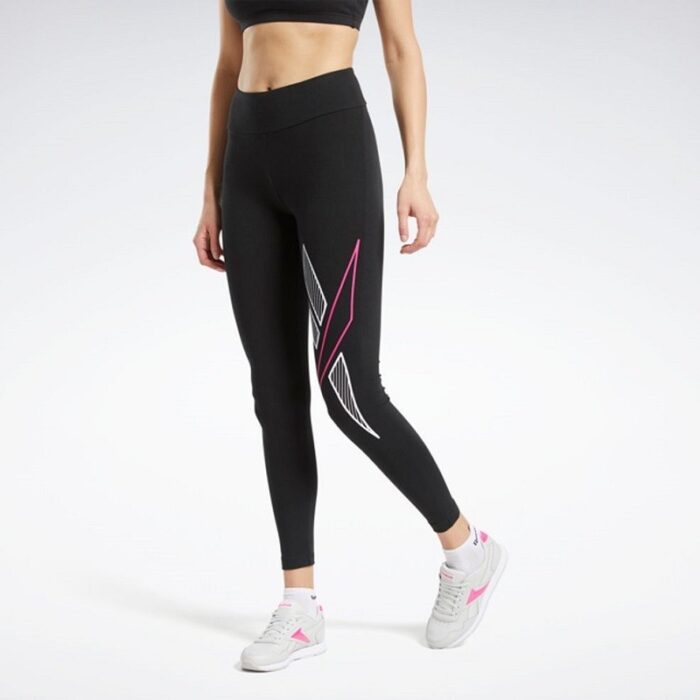 10326369_67fac08f0a89d Reebok Cl D Big Vector Legging- بنطون ضيق رياضي من ريبوك للنساء لون أسود - الصورة 1