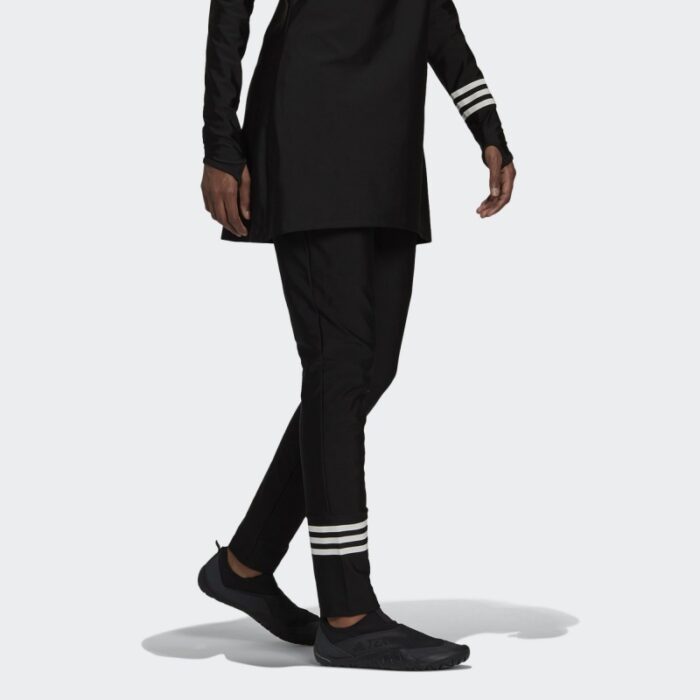 ⁦بنطلون اديداس ثلاث خطوط للسباحة للنساء لون أسود-adidas Womens' 3-STRIPES SWIM Pants- Black⁩ - الصورة ⁦5⁩