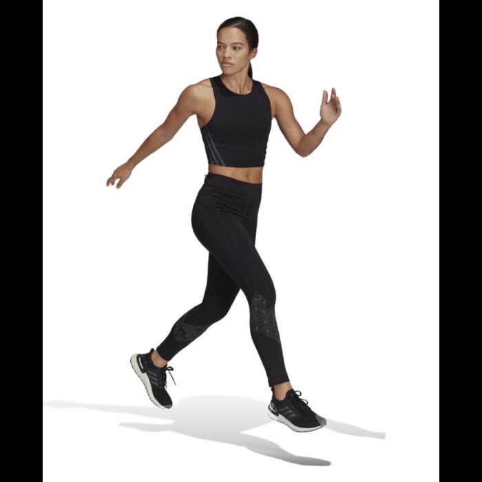 ⁦توب اديداس رن ايكون للنساء لون أسود-adidas Womens' Run Icons 3-Stripes Cooler Running Crop Top⁩ - الصورة ⁦14⁩