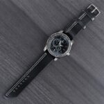 ساعة يد جلد للرجال لون أسود