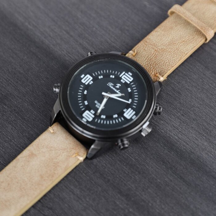 ⁦ساعة يد جلد للرجال لون بني فاتح⁩ - الصورة ⁦2⁩